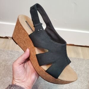 CLARKS Women's 8.5 Annadel Bari Wedge Sandals Nubuck Leather Cork Platform Black